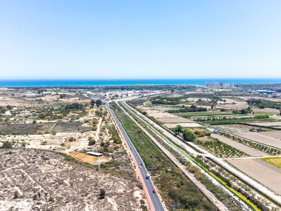Helårsgrund i La Marina, Alicante - foto 2